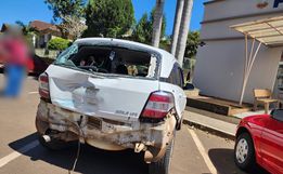 Idoso sofre ferimentos em colisão entre carro e moto em Itapiranga