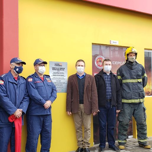 Com presença restrita para convidados especiais, Corpo de Bombeiros de Mondaí é inaugurado