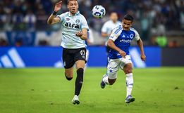 Cruzeiro domina e goleia o Grêmio no retorno do Brasileirão 
