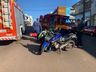 Colisão entre picape e moto deixa homem ferido no centro de SMOeste 