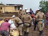 FOTOS: PMRv entrega donativos à família flagrada com onze pessoas em veículo na SC-283