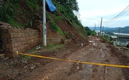Deslizamento de terra causa interdição de obra em Itapiranga