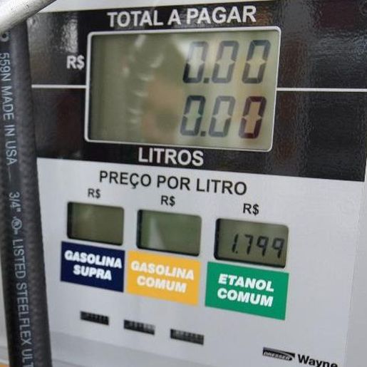 Preço da gasolina sobe 3,3% a partir desta quinta-feira, anuncia Petrobras