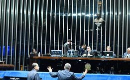 Presidente, vice, deputados e senadores terão reajuste salarial de quase 40%