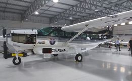 Governo de SC contrata avião para transporte de presidiários ao custo de quase R$ 5 milhões