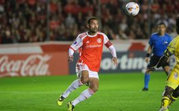 Inter vence o Delfín por 1 a 0 e avança na Sul-Americana