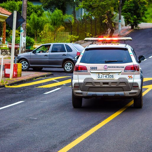 VÍDEO: PM recupera carro furtado antes da vítima saber do crime