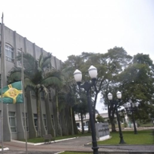  Prefeitura decreta luto oficial de três dias pelo falecimento do presidente do Legislativo 