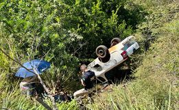 Homem fica ferido em capotamento de veículo na BR-282