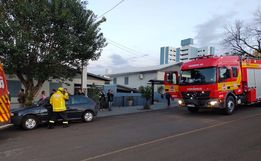 Batida entre dois carros mobiliza bombeiros em São José do Cedro