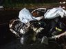 Homem morre após colisão entre carro e ônibus na BR-282