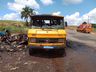 Caminhão com carga de papel pega fogo na BR 163