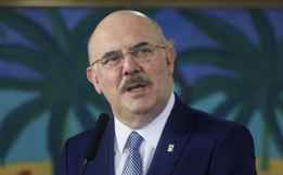 Investigação aponta que ex-ministro relatou receber alerta de Bolsonaro sobre buscas