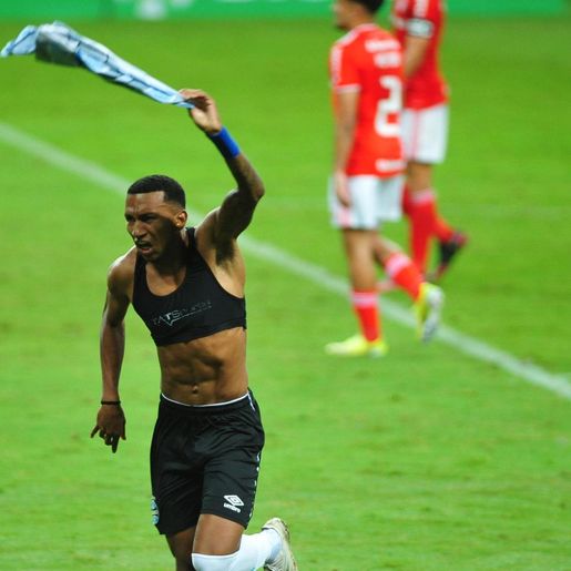 VÍDEO: Grêmio vence o Gre-Nal e assume a liderança do Gauchão