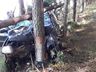 Saída de pista deixa três feridos
