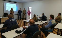 PMs e Bombeiros Militares recebem capacitação para atuar em escolas