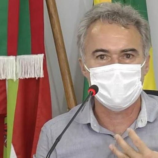 Prefeito de Xanxerê chora e apela por ajuda: "estamos dando um grito de socorro"