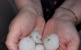 Temporal com chuva de granizo causa estragos na região Extremo-Oeste catarinense