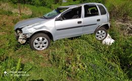Homem sofre ferimentos graves em capotamento de veículo