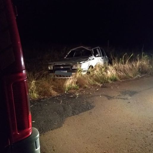 Ocupantes saem ilesos de capotamento em São José do Cedro