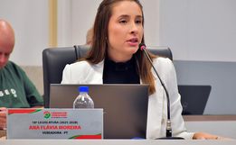 Vereadora de SMO pede ampliação de abono para servidores que acompanham familiares ao médico