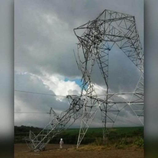 Tornado deixa mais de 68,5 mil unidades sem energia elétrica em SC