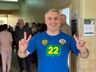 Candidato a prefeito, Edenilson Zanardi, vota na escola La Salle 