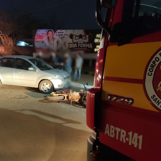 Motociclista fica ferida em colisão frontal contra carro 