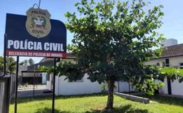 Mãe suspeita de matar bebê disse à polícia que apenas "chacoalhou a criança"