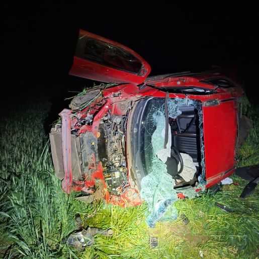 Dois jovens ficam gravemente feridos em acidente na SC-161, em Anchieta