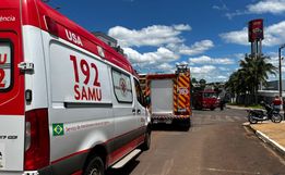 Mulher fica ferida em colisão entre caminhão e motocicleta em São Miguel do Oeste