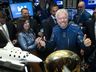 Bilionário vai ao espaço neste domingo a bordo do foguete da Virgin Galactic