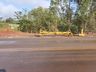 Carreta carregada de leite tomba à margem da pista de desvio na BR 163, em São José do Cedro