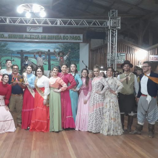 CTG Portão Do Oeste é destaque em festival de danças