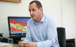 Ex-secretário de Moisés é alvo de operação que investiga fraude em SC