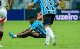 Grêmio perde para o Flamengo e recebe muitas vaias na Arena