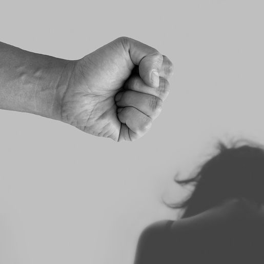 Pesquisa aponta que mais de 18 milhões de mulheres sofreram violência em 2022