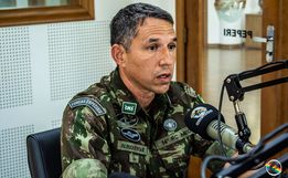 Peperi Rádio Repórter recebe Ten.Cel, Albuquerque, comandante do 14ºRCMec