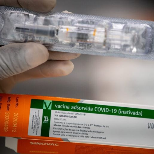 Ministério anuncia compra de 46 milhões da vacina Coronavac e diz que imunização começa em 2021