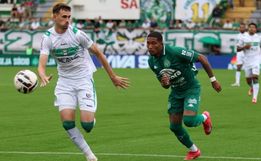 Na volta à Arena Condá, Chape perde para o Coritiba pela Série B