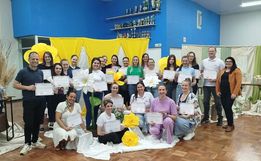 São José do Cedro: Workshop ensina lojistas a atrair clientes com vitrines criativas