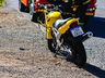 VÍDEO: jovem fica ferido após bater motocicleta na traseira de carro na BR-163