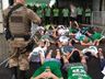 Quinze são detidos após apedrejamento de ônibus com torcedores do Criciúma em Chapecó