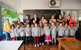 Prefeitura de Guaraciaba realiza entrega de agasalhos e uniformes na rede escolar