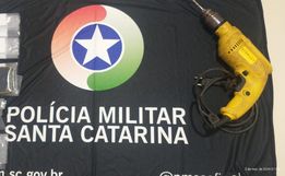 PM prende três pessoas pelos crimes de tráfico de drogas em SMO