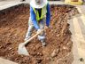 Empresa realiza reparos na Avenida Gustavo Fetter, em Iporã do Oeste