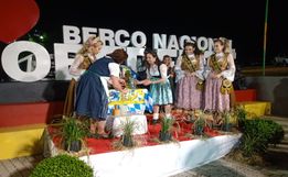 Desfile histórico abre a Oktoberfest em linha Presidente Becker
