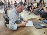 Professores em greve se reúnem com prefeito em Itapiranga