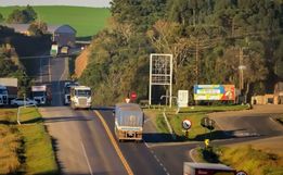PRF proíbe circulação de veículos pesados em rodovias federais em feriados