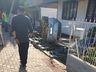 Mulher perde controle de veículo e invade pátio de residência em Mondaí